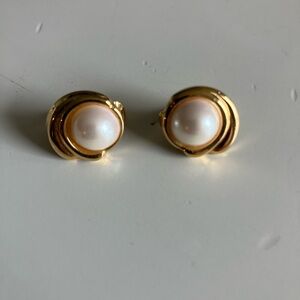 Gold tone and Faux Pearl Swirl Clip On Earrings